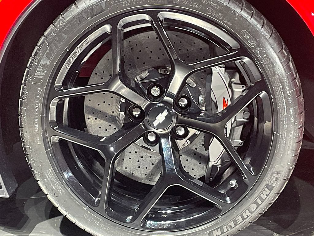Used 2015 Chevrolet Camaro Z/28 RWD image 13