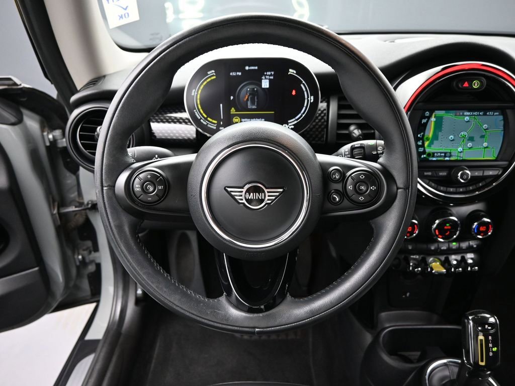Used 2020 MINI Cooper SE w/ 6.5" Touchscreen Package image 14