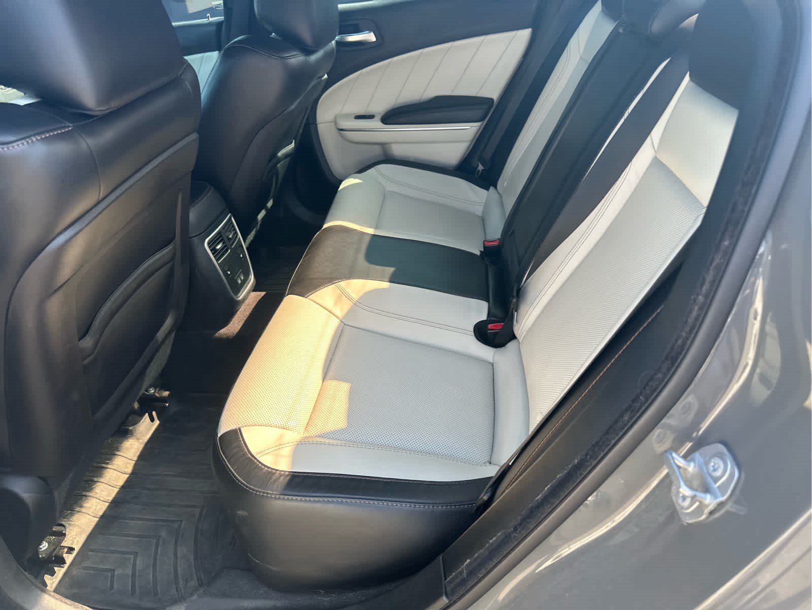 Used 2018 Dodge Charger GT AWD/4WD image 5