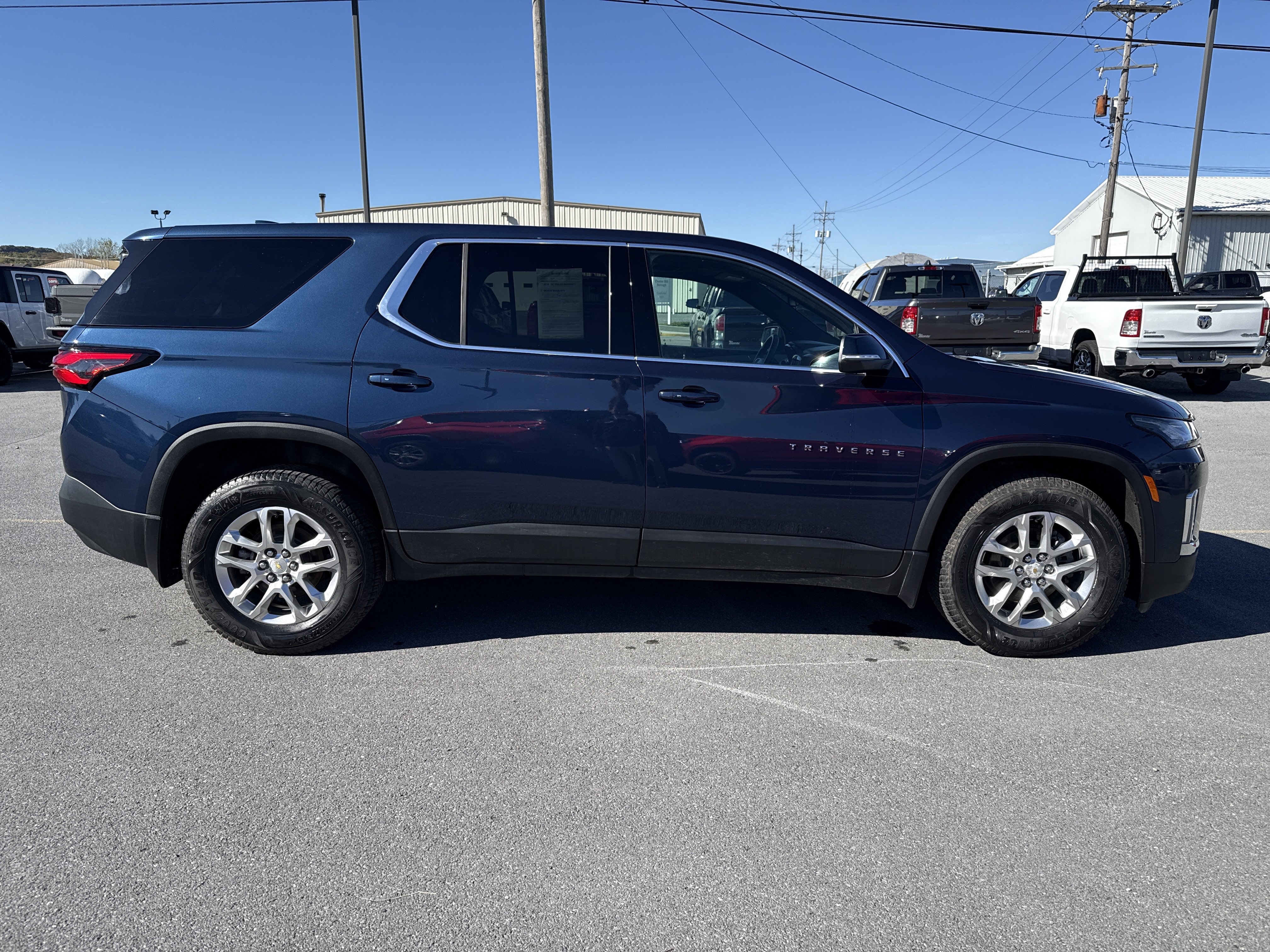 Used 2023 Chevrolet Traverse LS w/ Safety Package AWD/4WD image 12