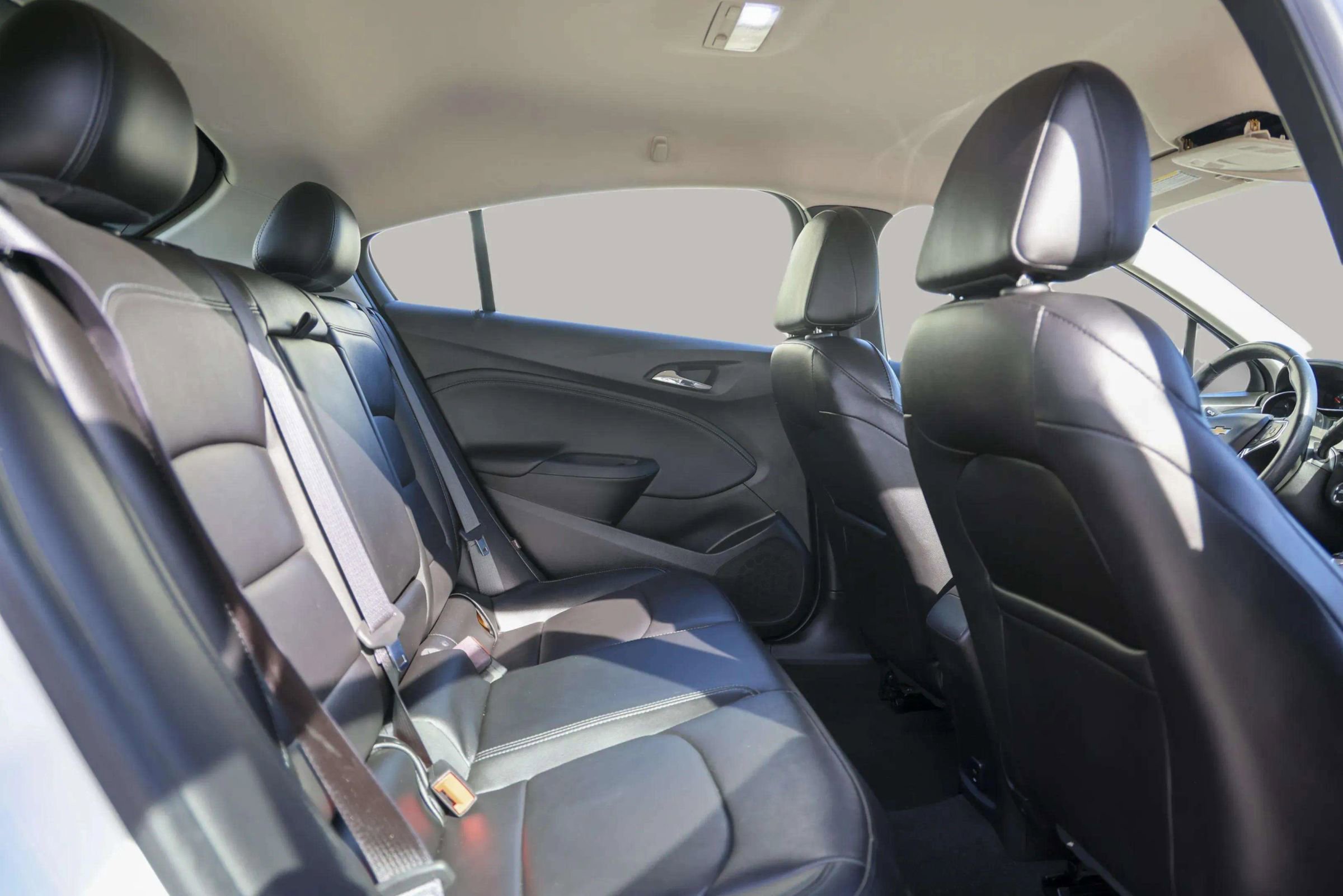 Used 2017 Chevrolet Cruze Premier image 32