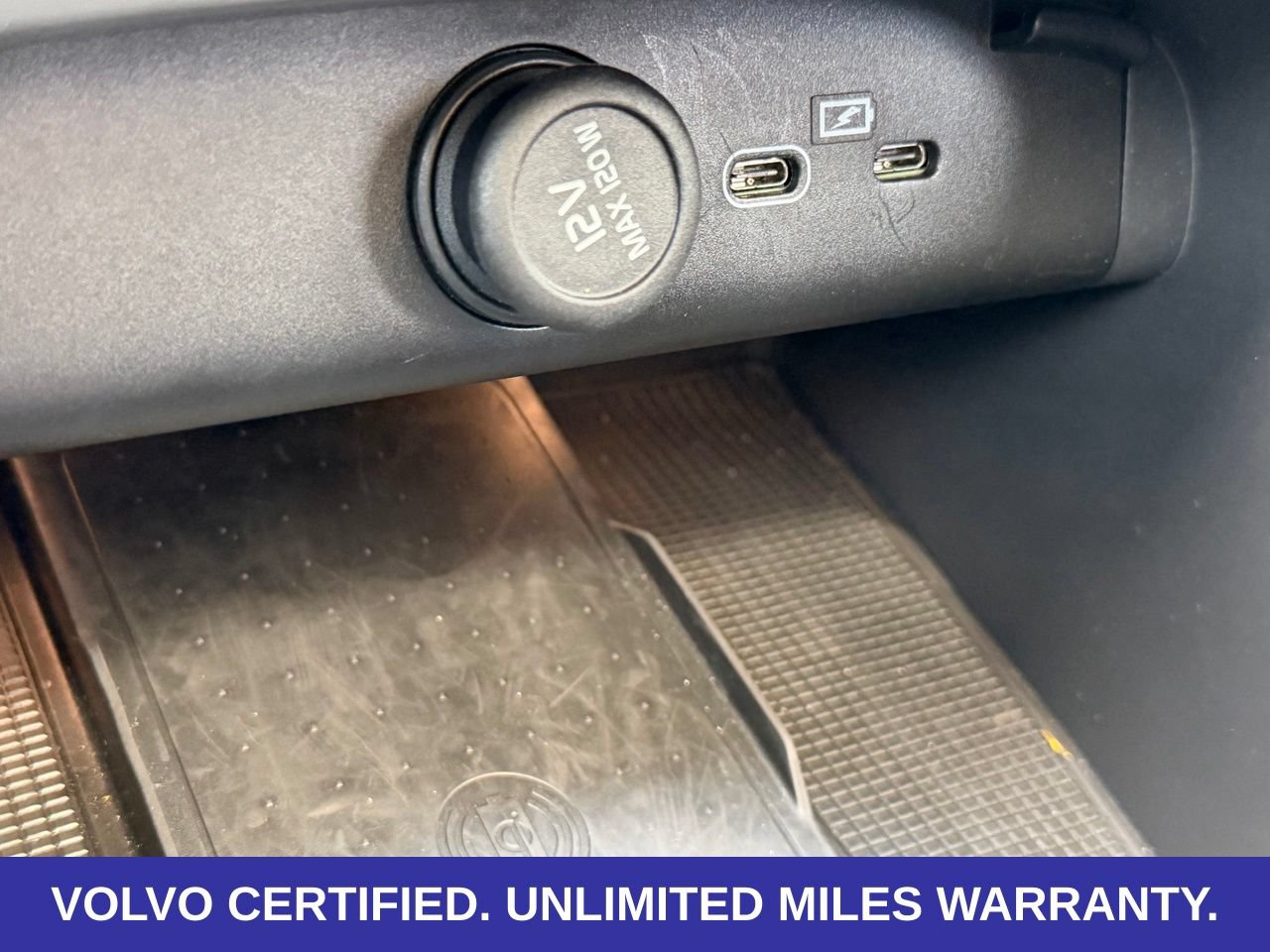 Certified 2026 Volvo XC40 B5 Plus AWD/4WD image 19