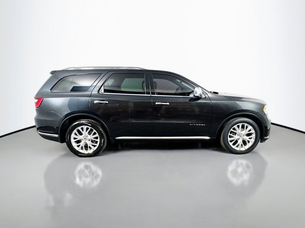 Used 2015 Dodge Durango Citadel w/ Technology Group RWD image 6