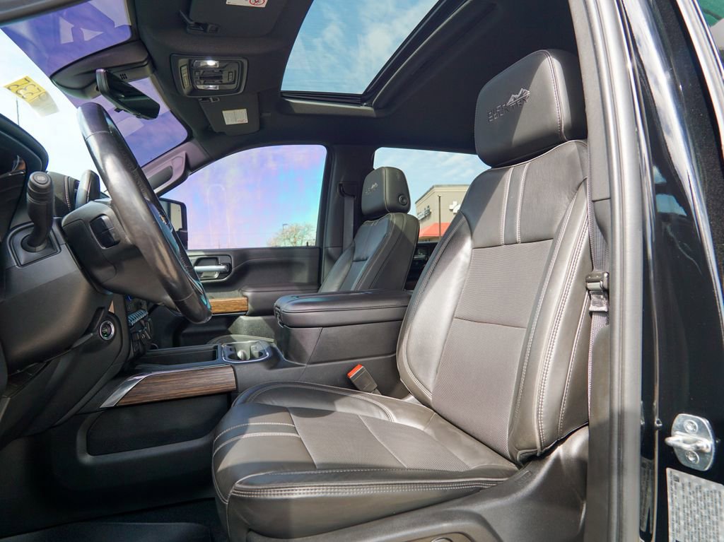 Used 2021 Chevrolet Silverado 3500 High Country image 23