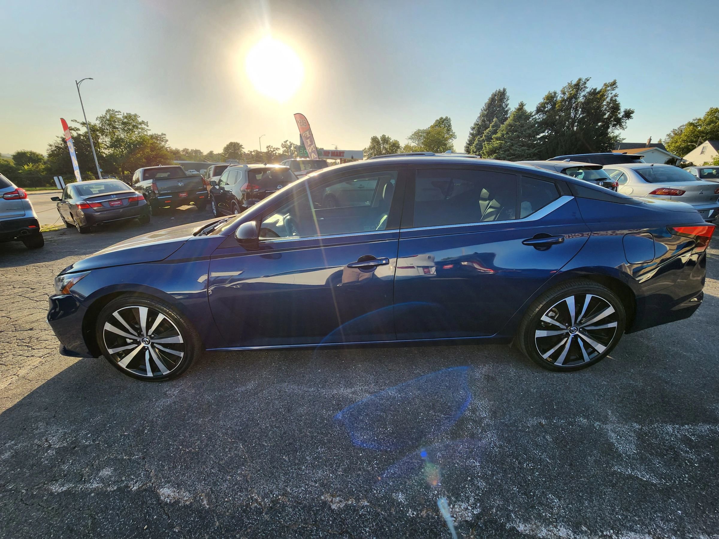 Used 2022 Nissan Altima 2.5 SR FWD image 4