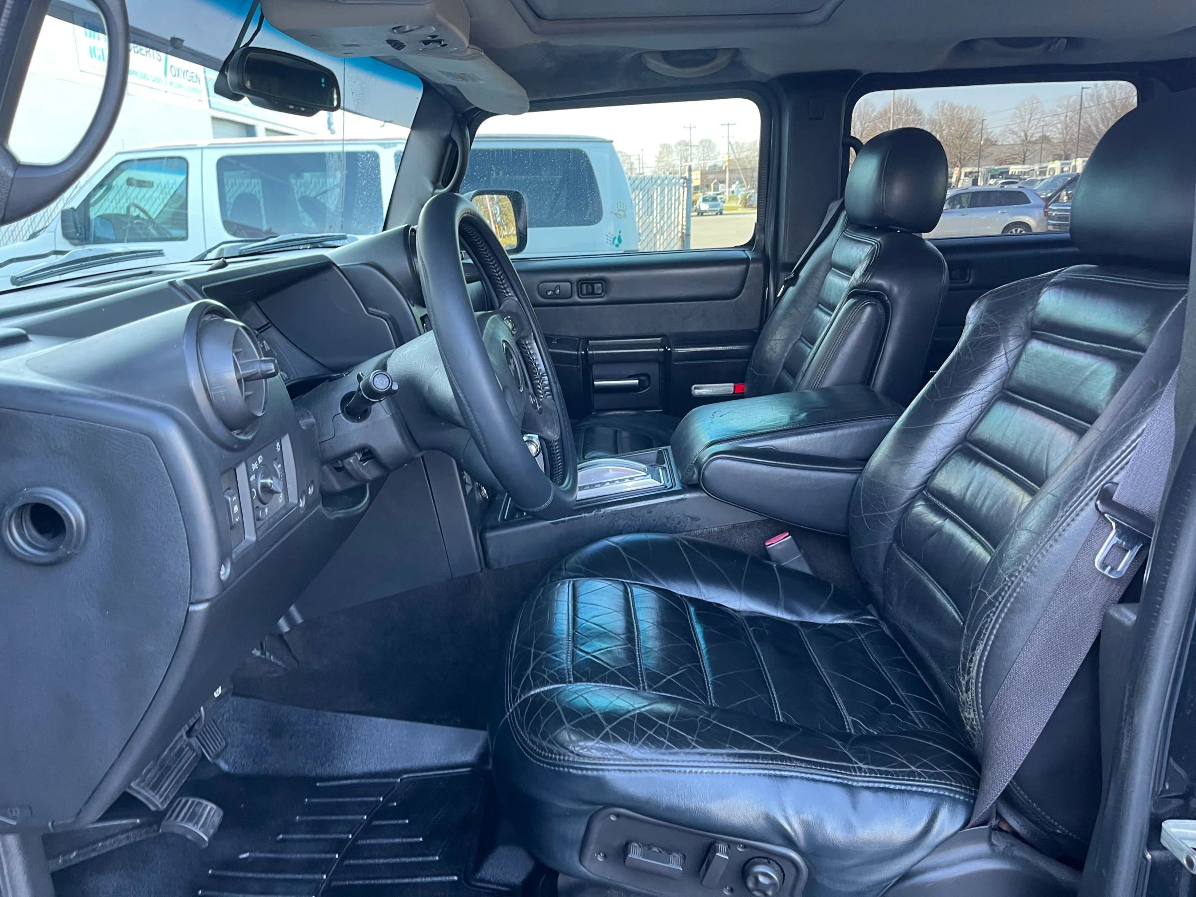 Used 2005 HUMMER H2 SUT w/ Preferred Equipment Group image 9