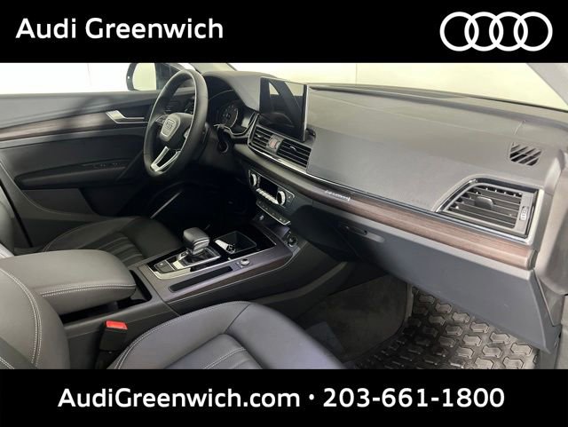 Used 2023 Audi Q5 2.0T Premium w/ Convenience Package AWD/4WD image 11