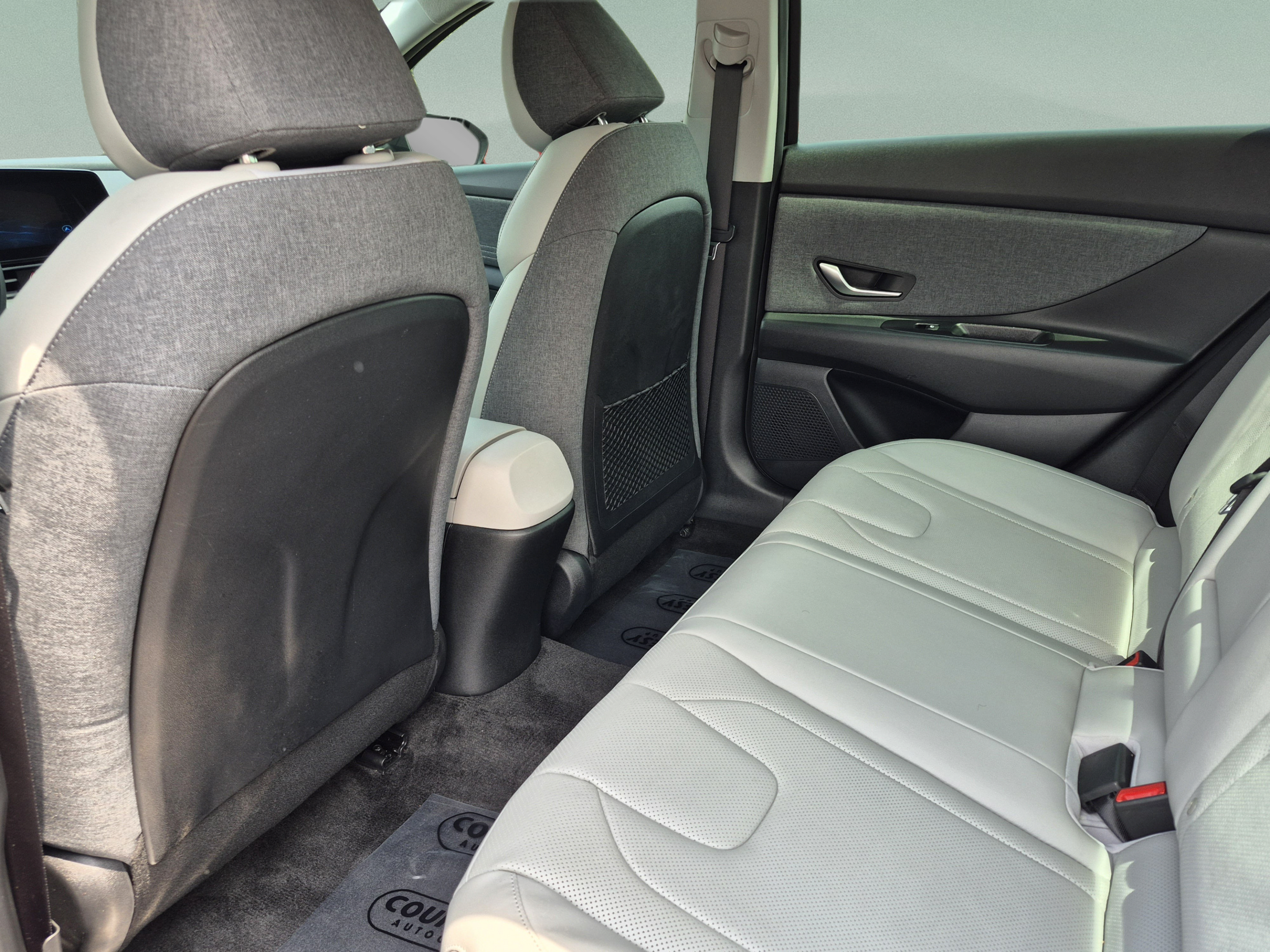 Certified 2023 Hyundai Elantra Limited FWD image 14
