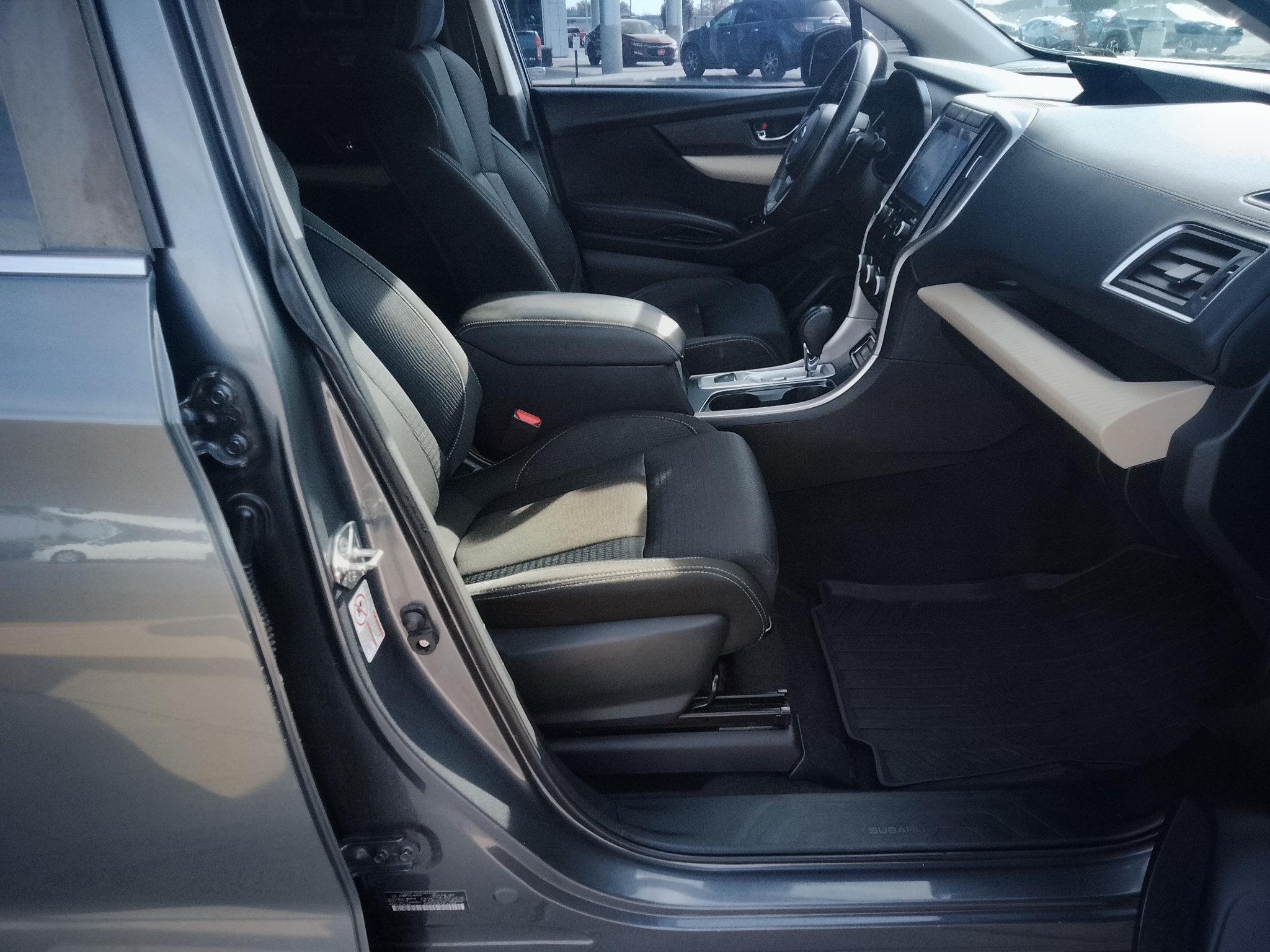 Used 2020 Subaru Ascent Premium w/ Convenience Package AWD/4WD image 17