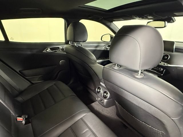 Used 2018 Kia Stinger GT2 AWD/4WD image 27