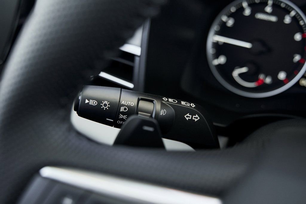 Used 2025 Mitsubishi Outlander SE FWD image 37
