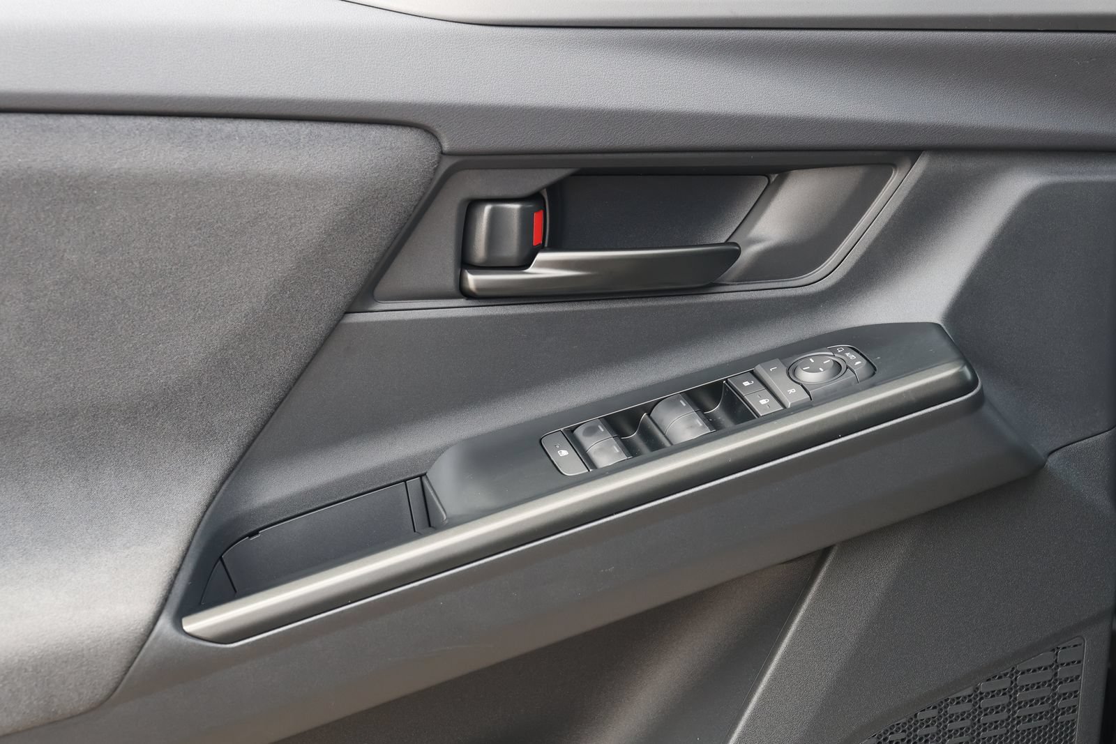 New 2026 Toyota C-HR AWD/4WD image 25