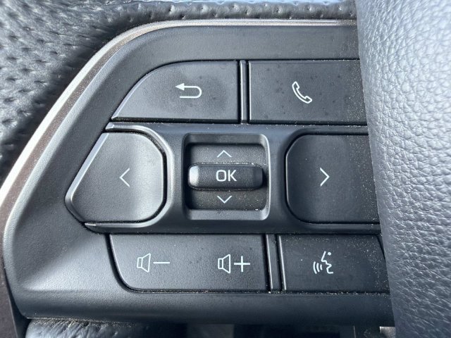 Used 2025 Toyota Tacoma TRD Off-Road AWD/4WD image 21