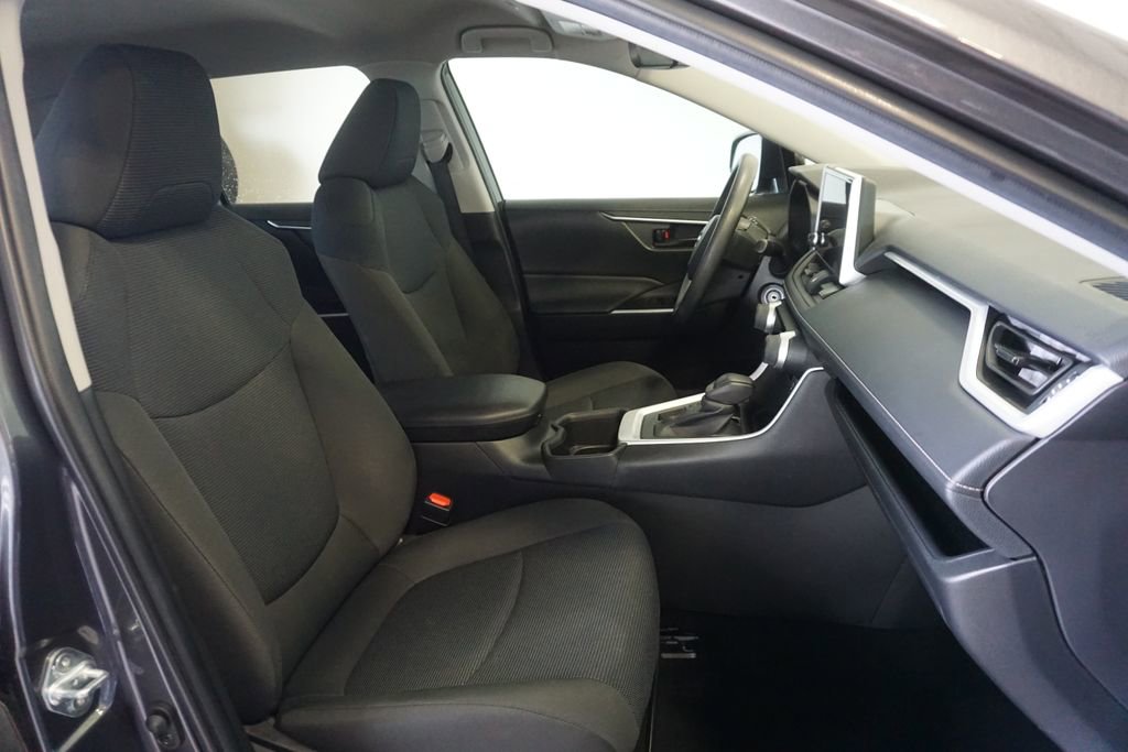 Used 2023 Toyota RAV4 LE AWD/4WD image 21