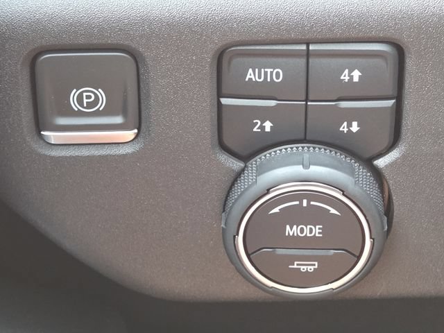 Used 2024 Chevrolet Silverado 1500 LT Trail Boss w/ LT Trail Boss Premium Package AWD/4WD image 27