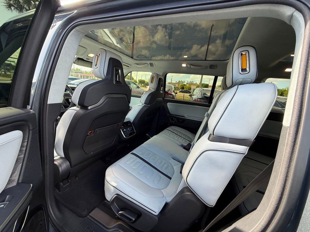 Used 2023 Rivian R1S Adventure image 11