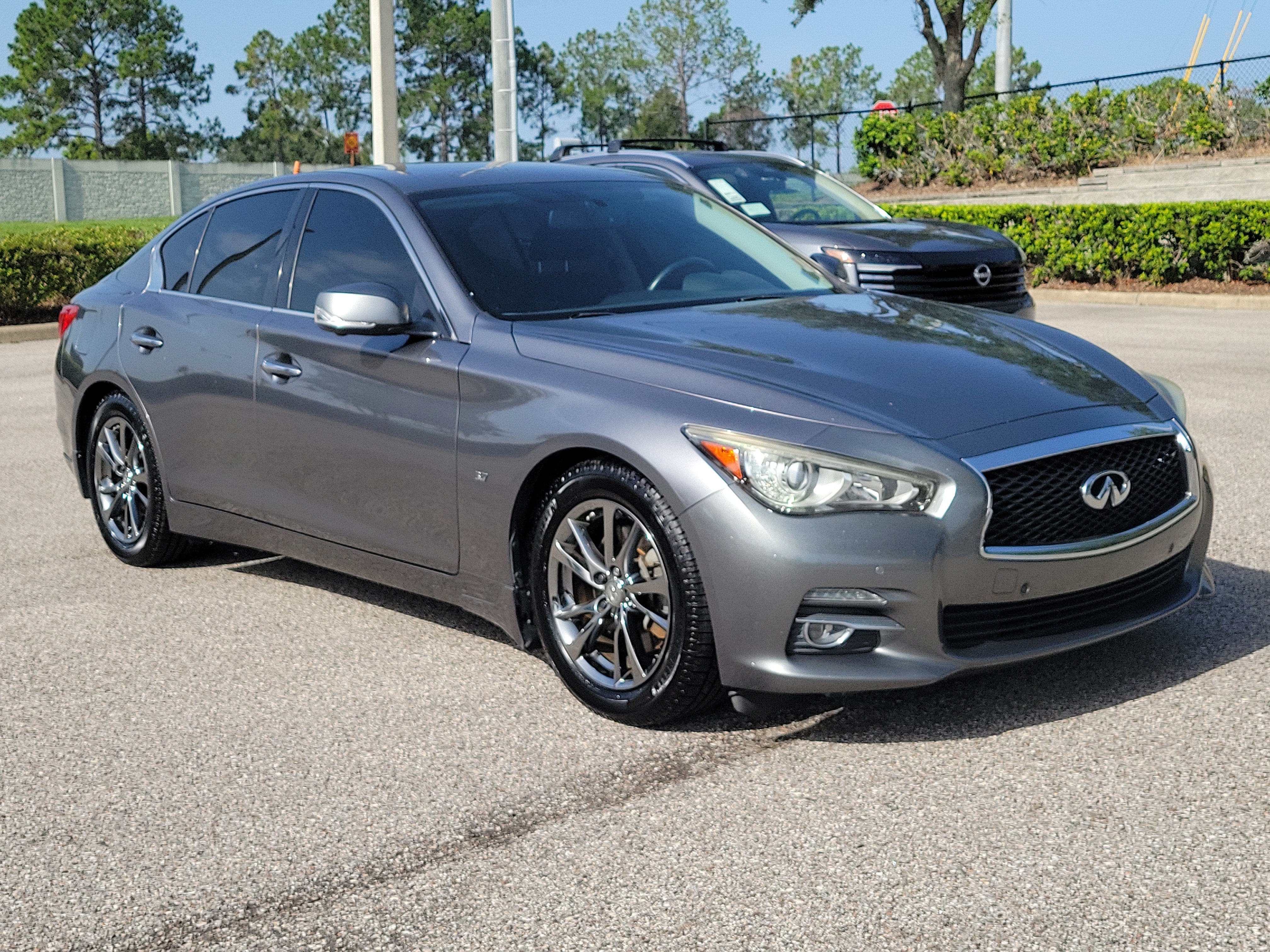 Used 2015 INFINITI Q50 Premium w/ Deluxe Touring Package RWD image 3