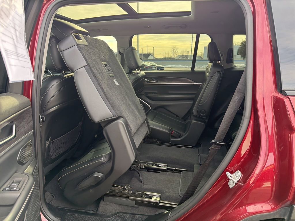 Used 2021 Jeep Grand Cherokee L Limited image 23