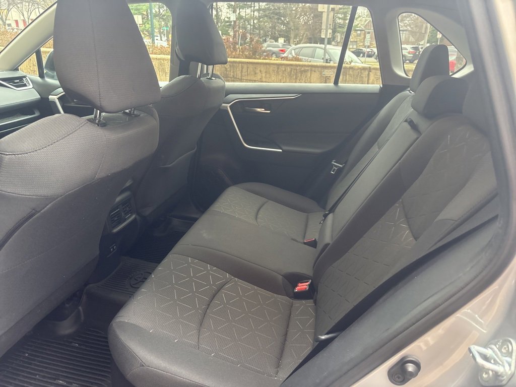 Used 2020 Toyota RAV4 XLE image 7