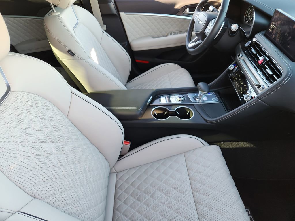 Used 2025 Genesis G70 3.3T Advanced w/ Sport Prestige Package image 10
