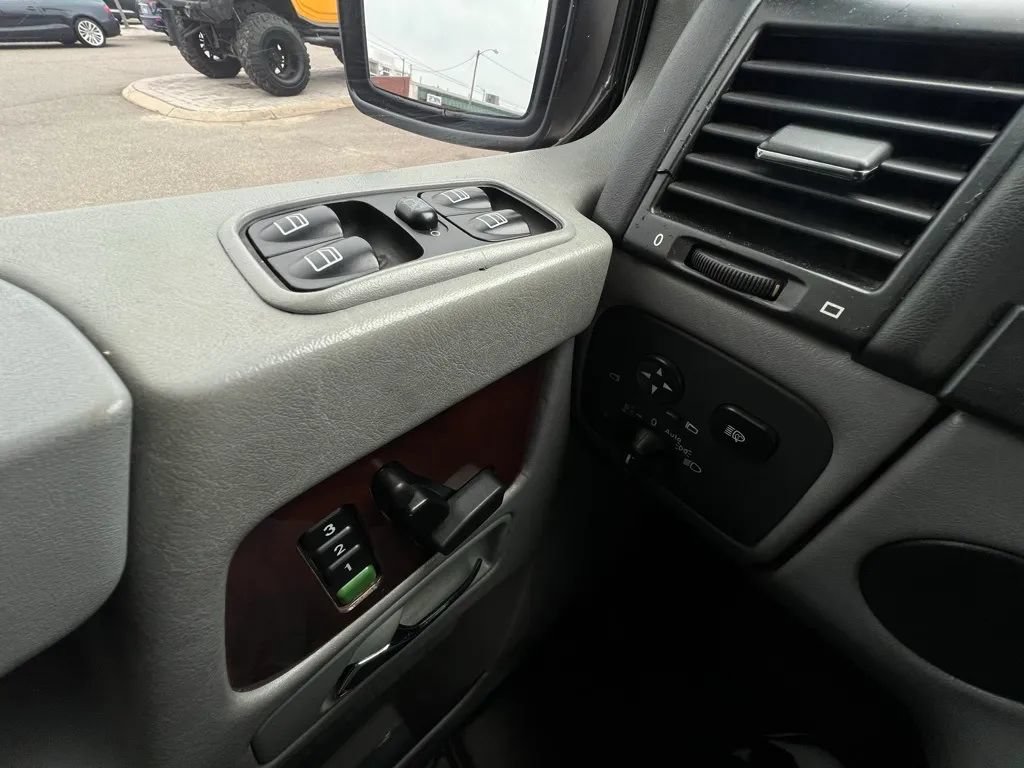 Used 2005 Mercedes-Benz G 500 image 10