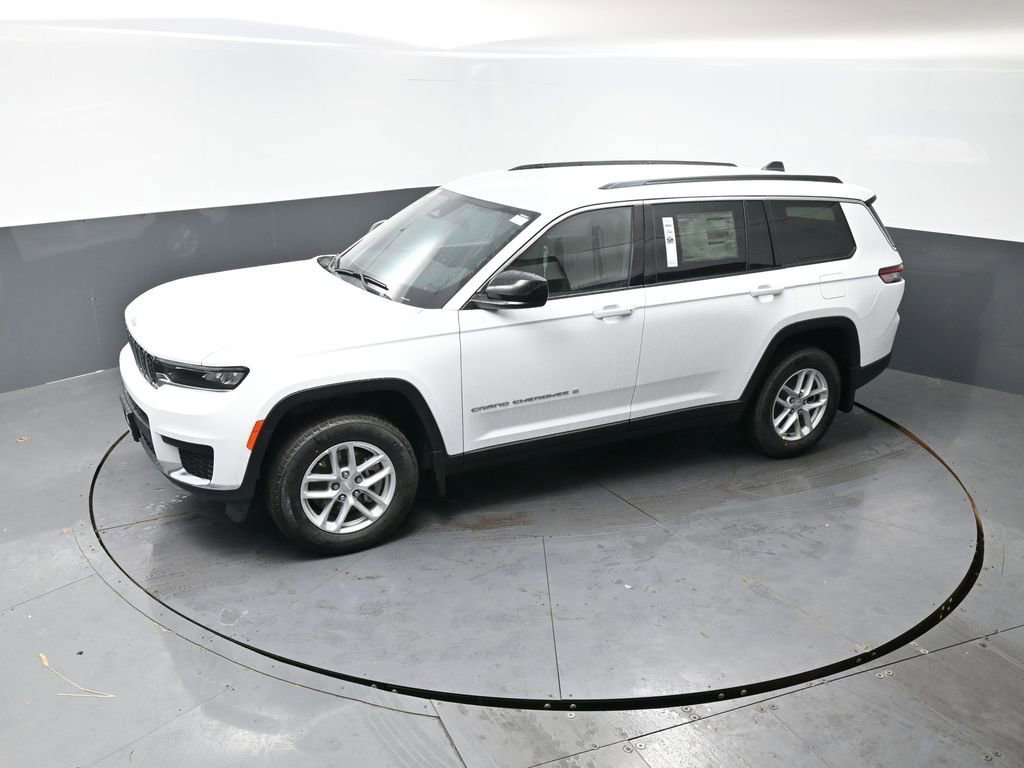 New 2026 Jeep Grand Cherokee L Laredo w/ Trailer Tow Package image 31