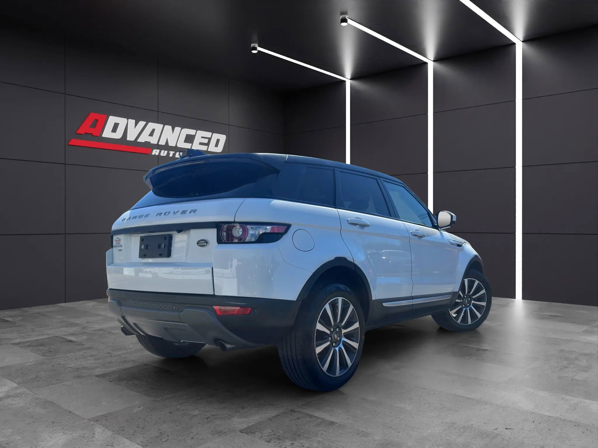 Used 2018 Land Rover Range Rover Evoque HSE AWD/4WD image 6