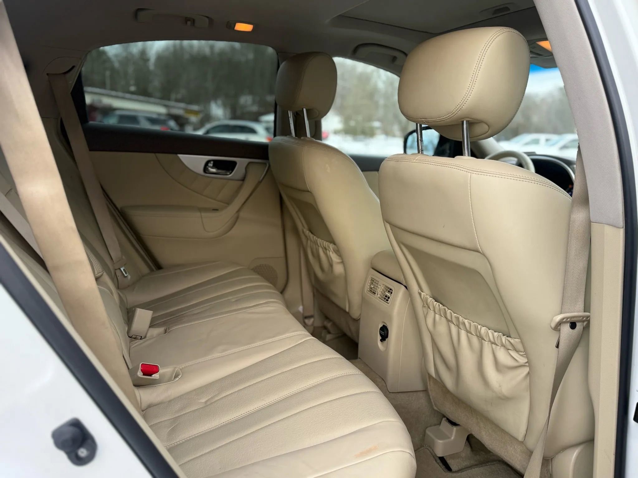 Used 2016 INFINITI QX70 3.7 Sport Utility 4D w/ Premium Package image 14