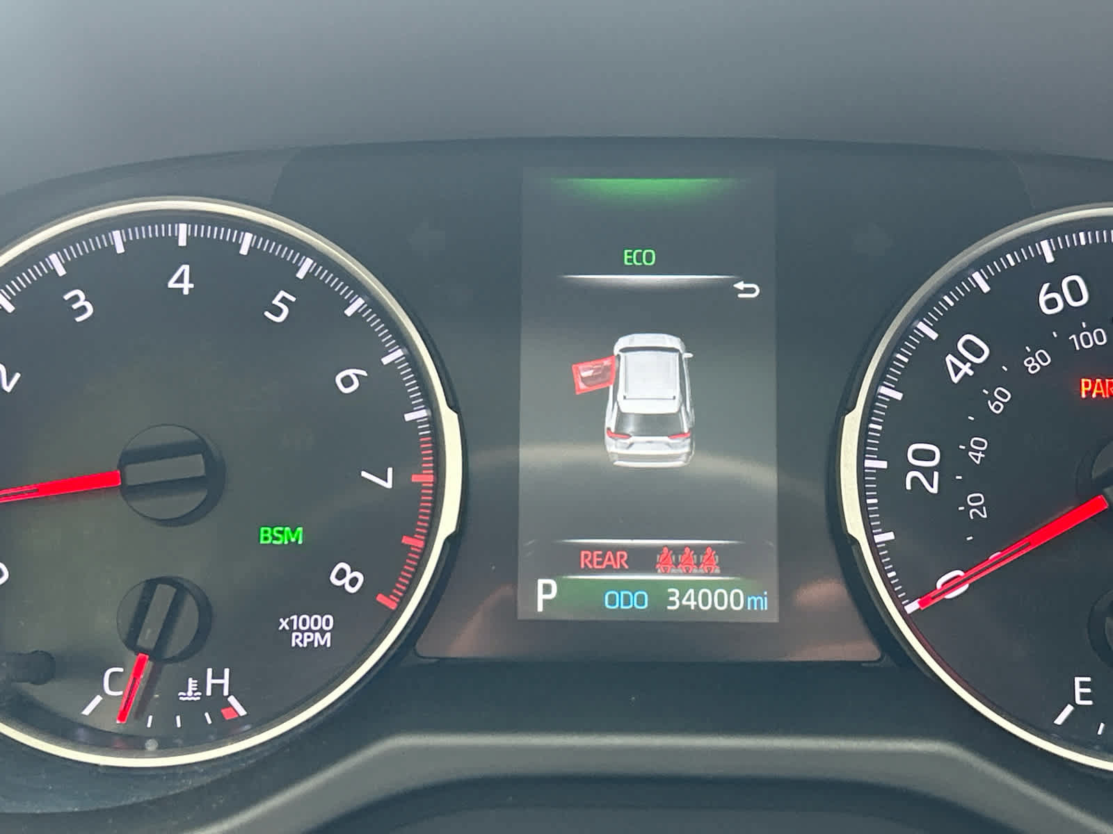 Used 2022 Toyota RAV4 XLE w/ Convenience Package FWD image 11