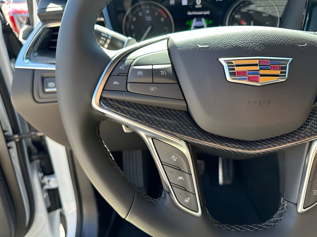 New 2026 Cadillac XT5 Sportv w/ LPO, Onyx Lite Package AWD/4WD image 32