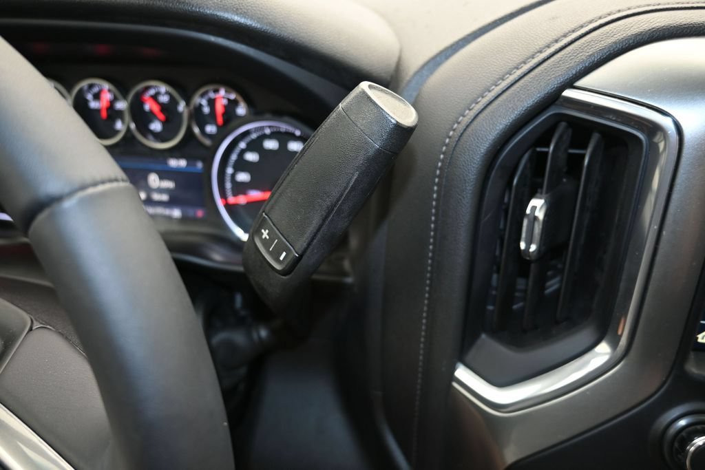 Used 2021 Chevrolet Silverado 1500 LT AWD/4WD image 15