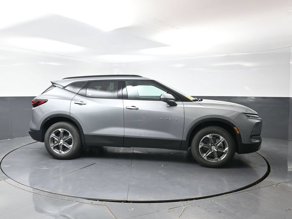 New 2026 Chevrolet Blazer LT w/ Convenience Package AWD/4WD image 3