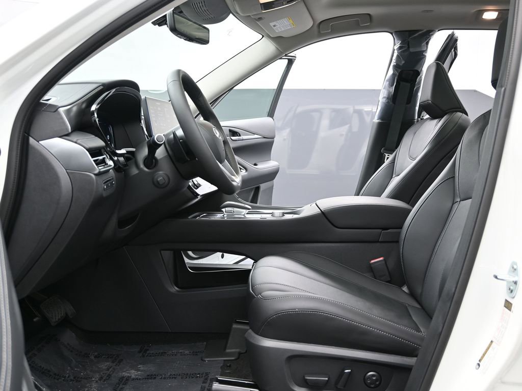 Used 2025 INFINITI QX60 Luxe w/ Vision Package image 18