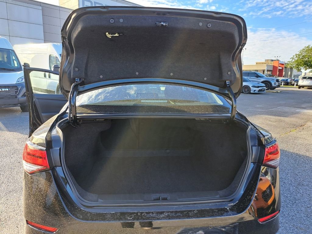 Used 2025 Nissan Sentra SV image 24