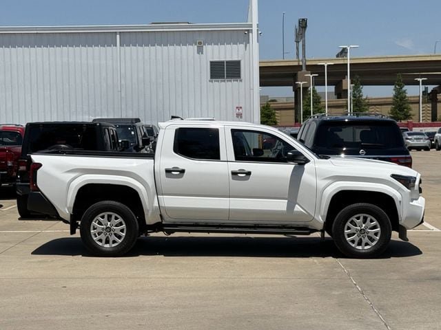 Used 2024 Toyota Tacoma SR RWD image 3