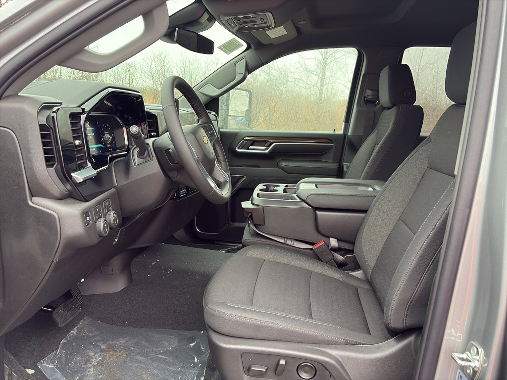 New 2026 Chevrolet Silverado 3500 LT image 8