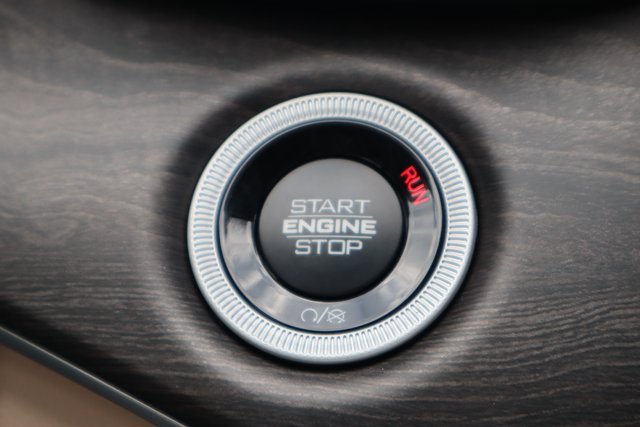 New 2025 Jeep Grand Cherokee Limited image 11