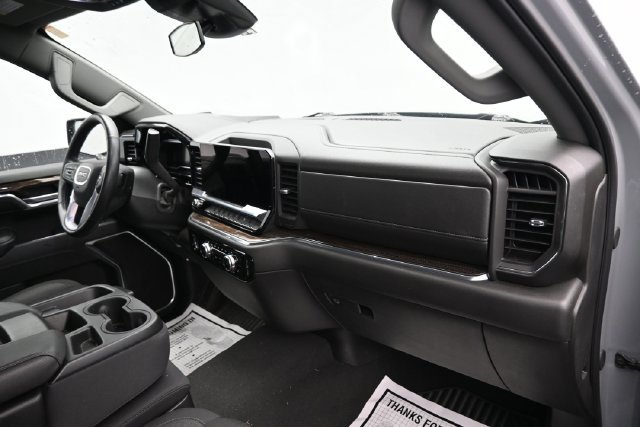Used 2024 GMC Sierra 1500 Elevation AWD/4WD image 8