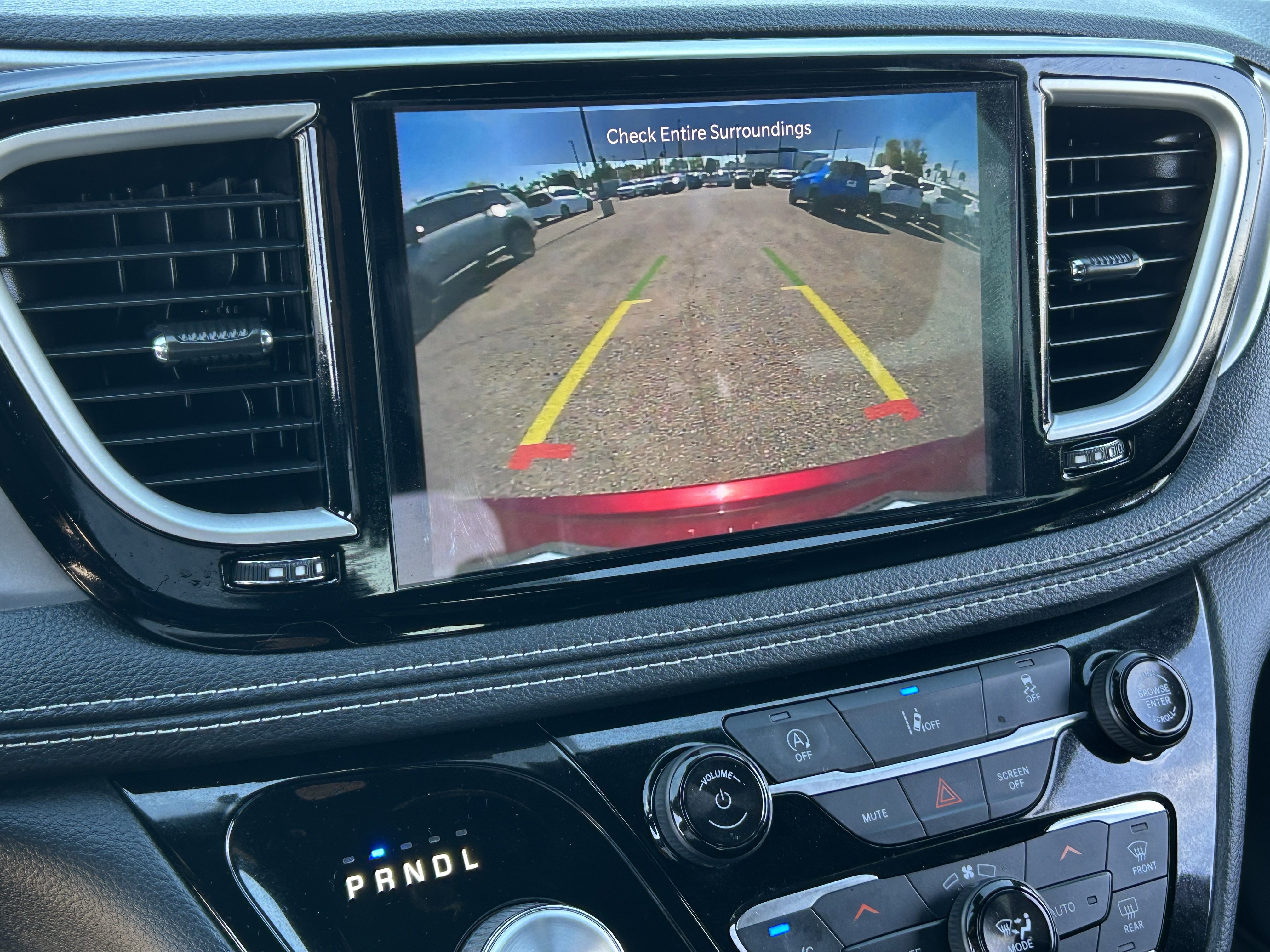 Certified 2022 Chrysler Pacifica Touring-L w/ S Appearance Package image 29