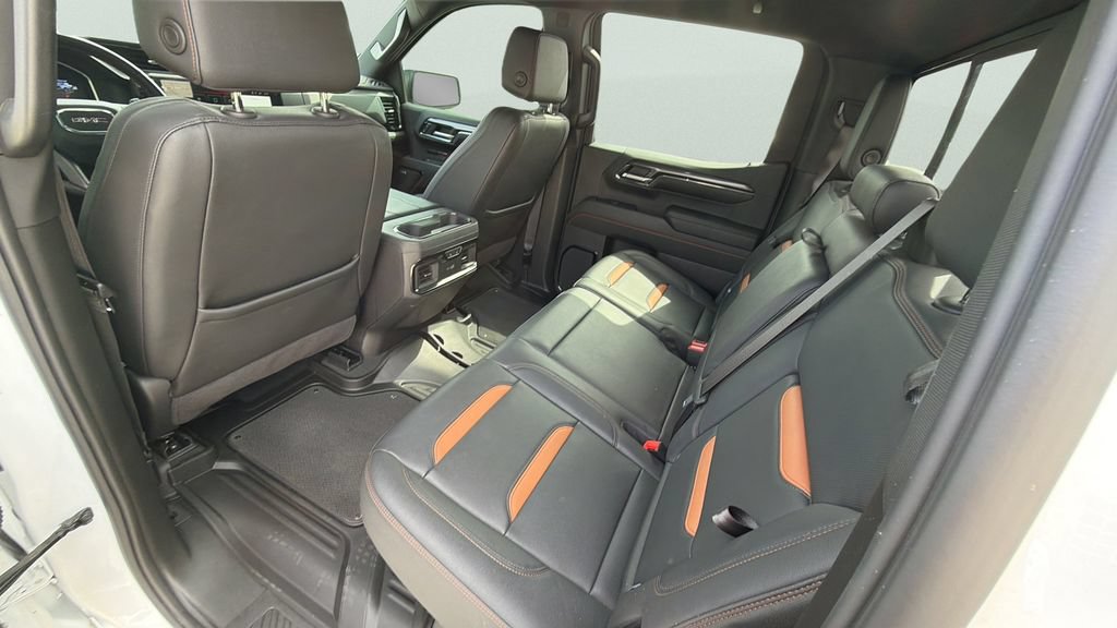 Used 2024 GMC Sierra 1500 AT4 w/ Technology Package AWD/4WD image 17