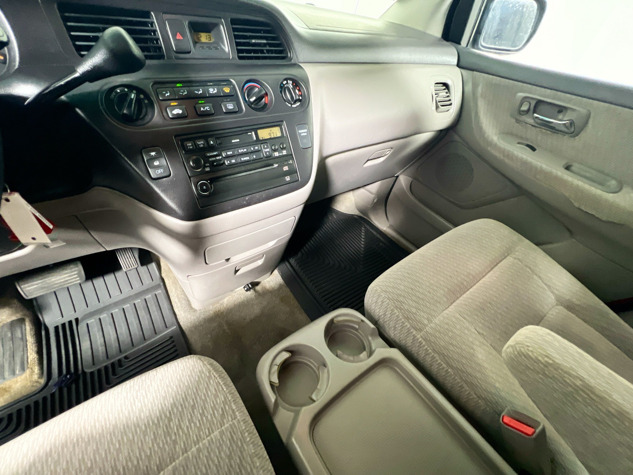 Used 2003 Honda Odyssey LX image 24