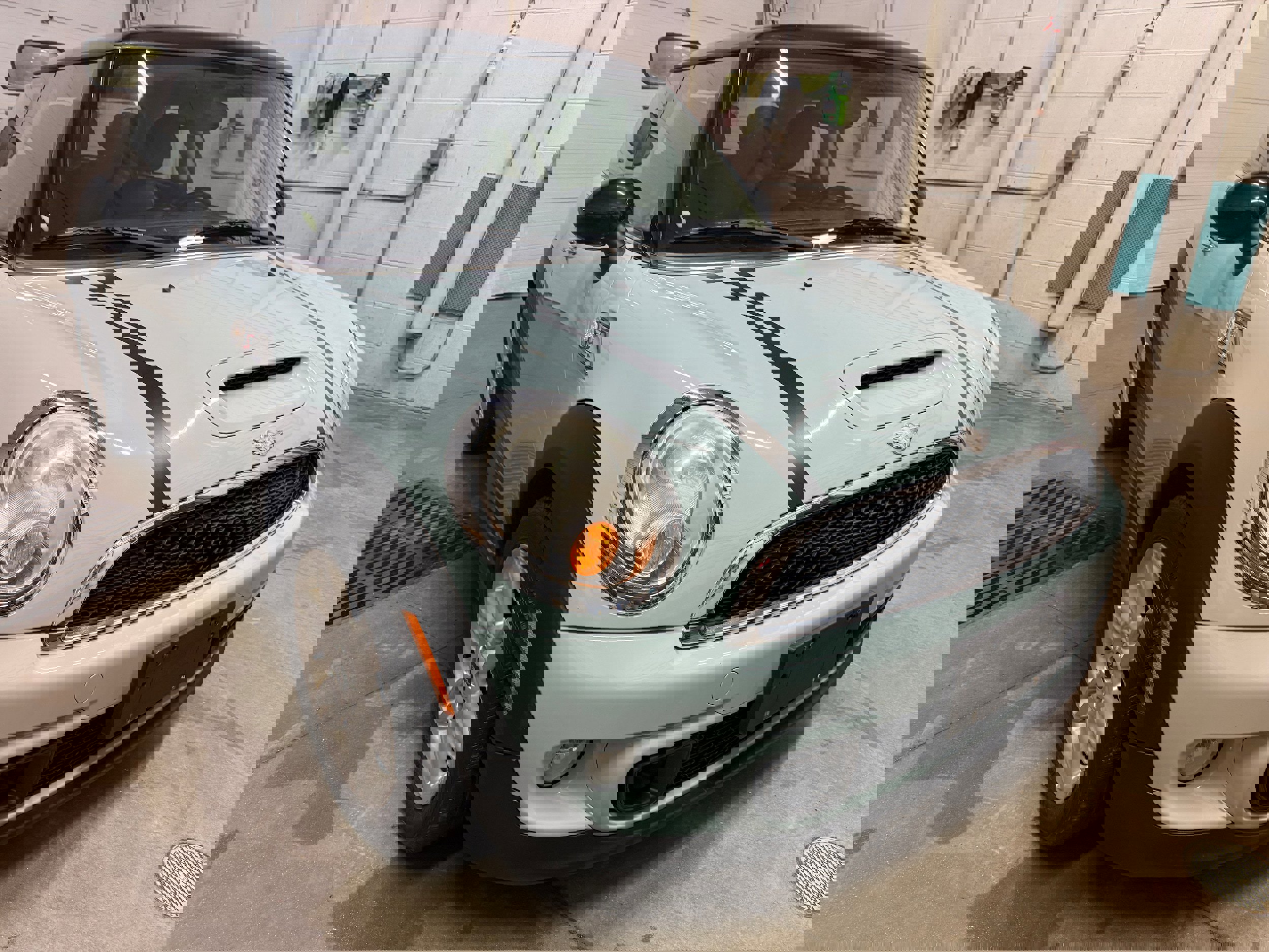 Used 2011 MINI Cooper S image 1