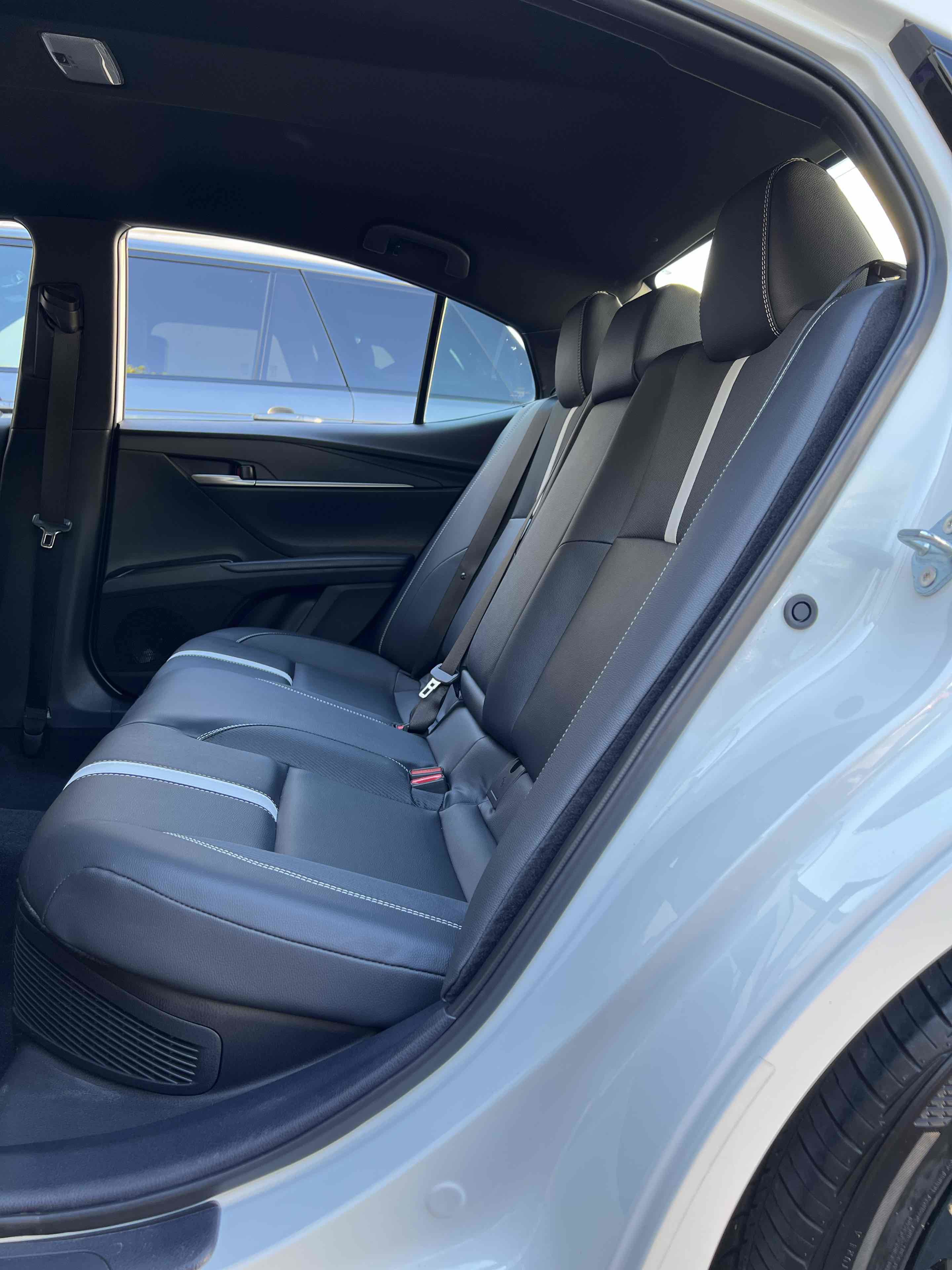 Used 2025 Toyota Camry SE image 34