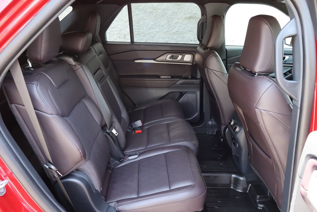 Used 2026 Ford Explorer Platinum AWD/4WD image 34