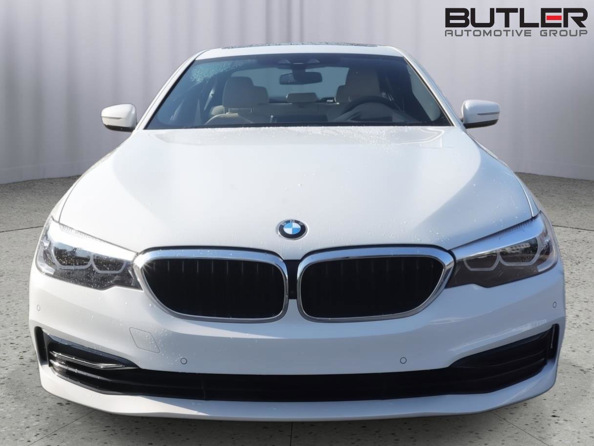 Used 2020 BMW 530i w/ Premium Package image 2