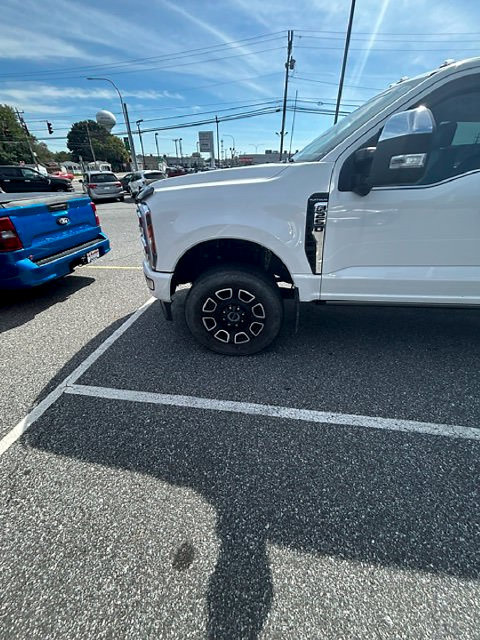 Certified 2024 Ford F250 Platinum w/ FX4 Off-Road Package AWD/4WD image 22