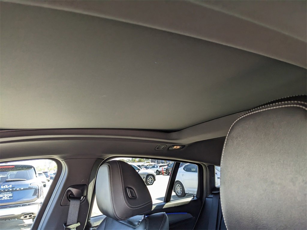 Used 2025 BMW X4 xDrive30i image 24