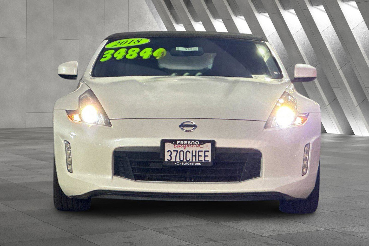 Used 2018 Nissan 370Z Touring image 9