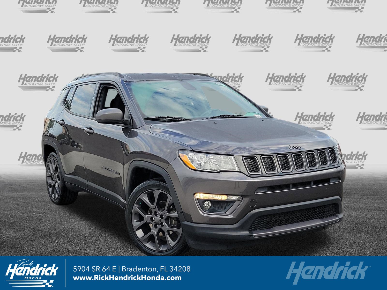 Used 2021 Jeep Compass Latitude FWD image 1