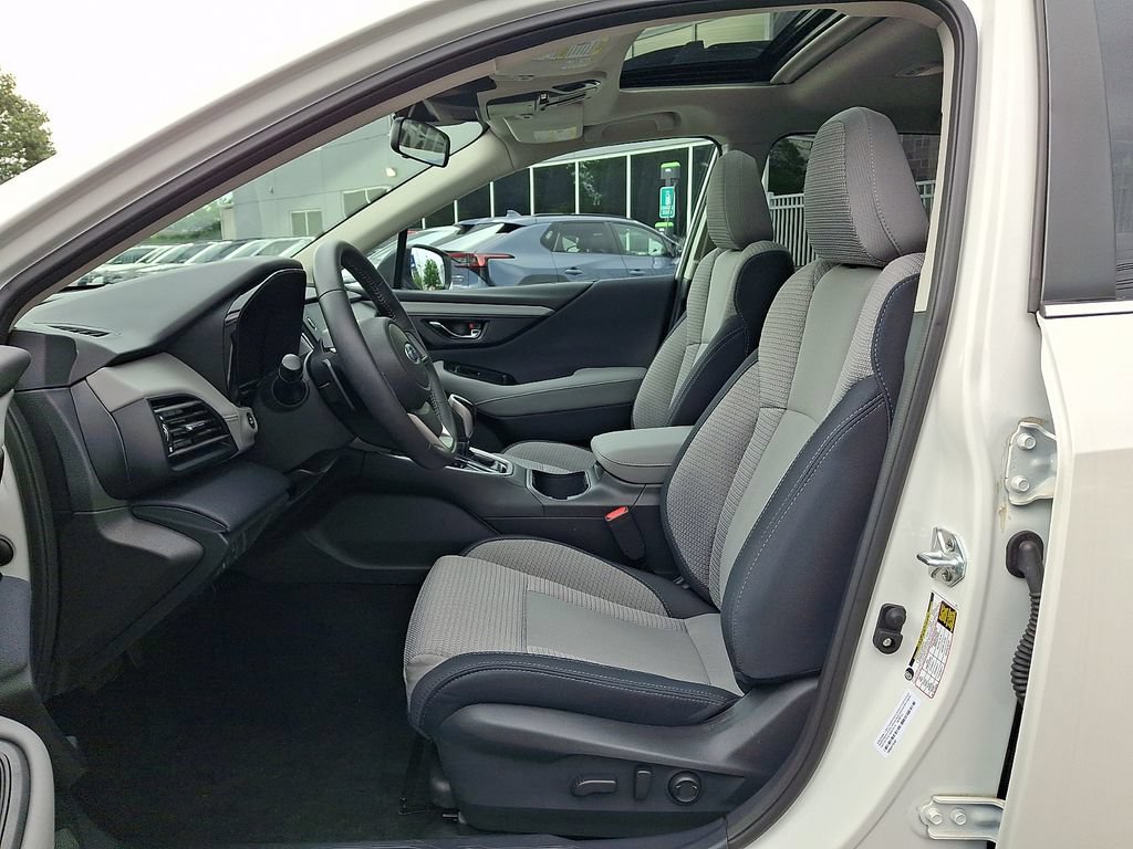 Used 2025 Subaru Outback Premium AWD/4WD image 13